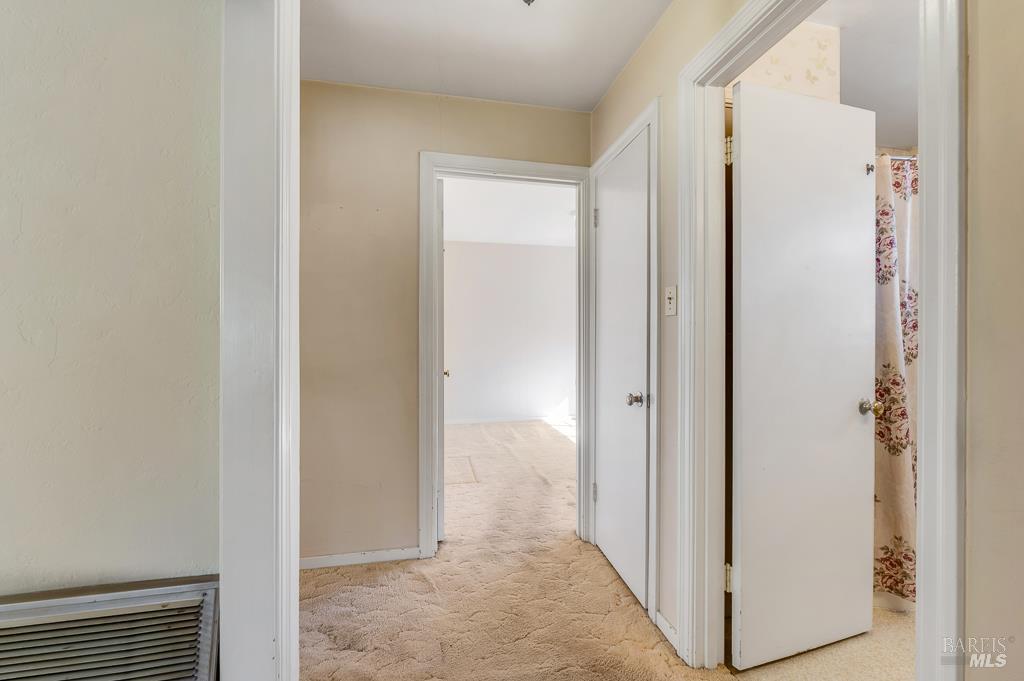 Detail Gallery Image 11 of 26 For 2260 Rowe Dr, Santa Rosa,  CA 95403 - 2 Beds | 1 Baths