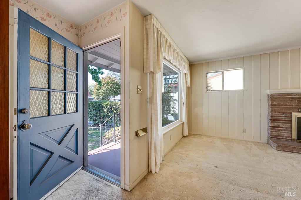 Detail Gallery Image 2 of 26 For 2260 Rowe Dr, Santa Rosa,  CA 95403 - 2 Beds | 1 Baths