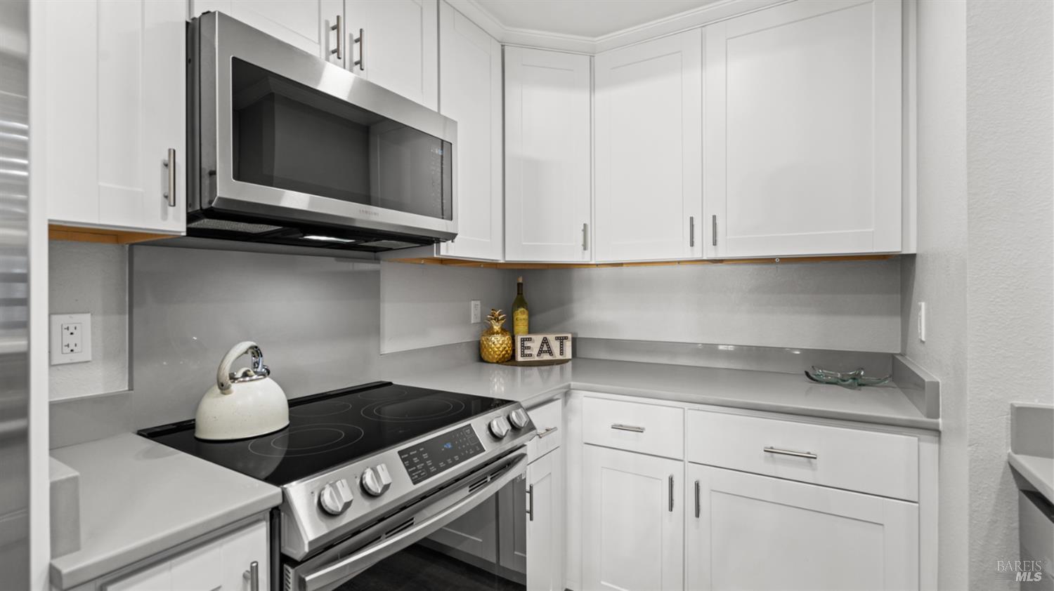 Detail Gallery Image 6 of 20 For 565 Lori Dr #19,  Benicia,  CA 94510 - 2 Beds | 2 Baths