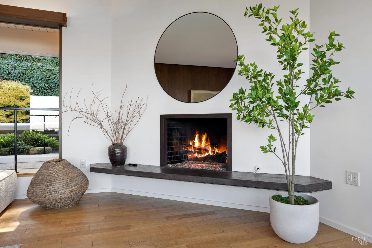 Detail Gallery Image 26 of 68 For 20 Crecienta Dr, Sausalito,  CA 94965 - 3 Beds | 2 Baths