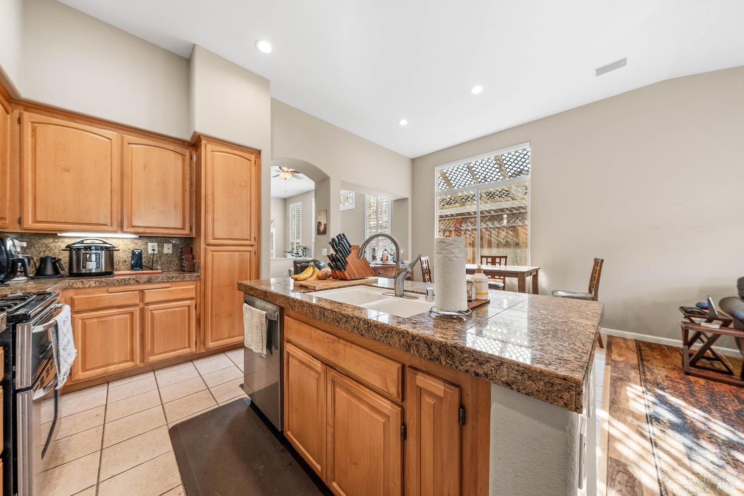 Detail Gallery Image 18 of 59 For 2545 Thistle Creek St, Santa Rosa,  CA 95404 - 3 Beds | 2 Baths