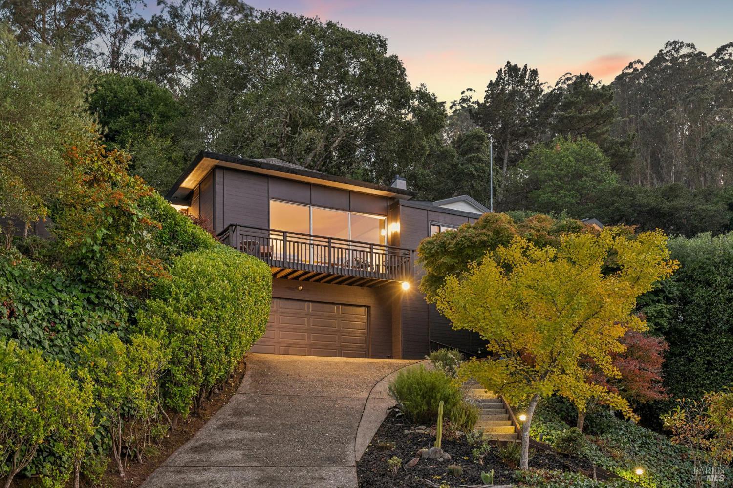 Detail Gallery Image 54 of 68 For 20 Crecienta Dr, Sausalito,  CA 94965 - 3 Beds | 2 Baths