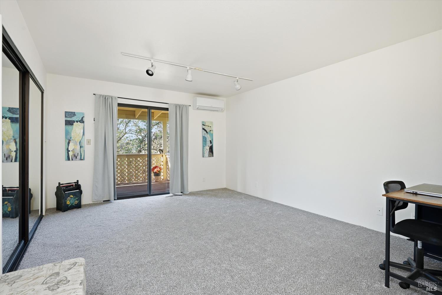 Detail Gallery Image 16 of 34 For 17937 Moon Hill Ct, Hidden Valley Lake,  CA 95467 - 3 Beds | 2 Baths