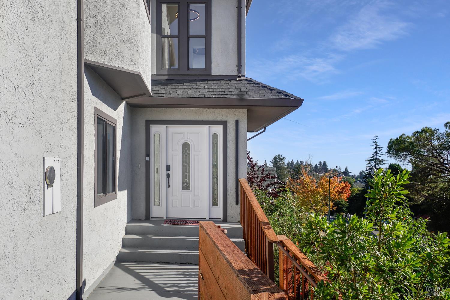 Detail Gallery Image 31 of 34 For 3330 Monterey Blvd, Oakland,  CA 94602 - 5 Beds | 3/1 Baths