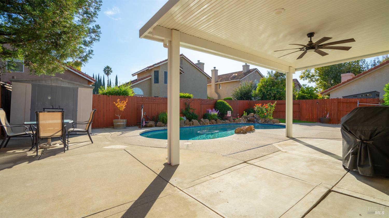 Detail Gallery Image 28 of 34 For 854 Owl Cir, Vacaville,  CA 95687 - 4 Beds | 3 Baths