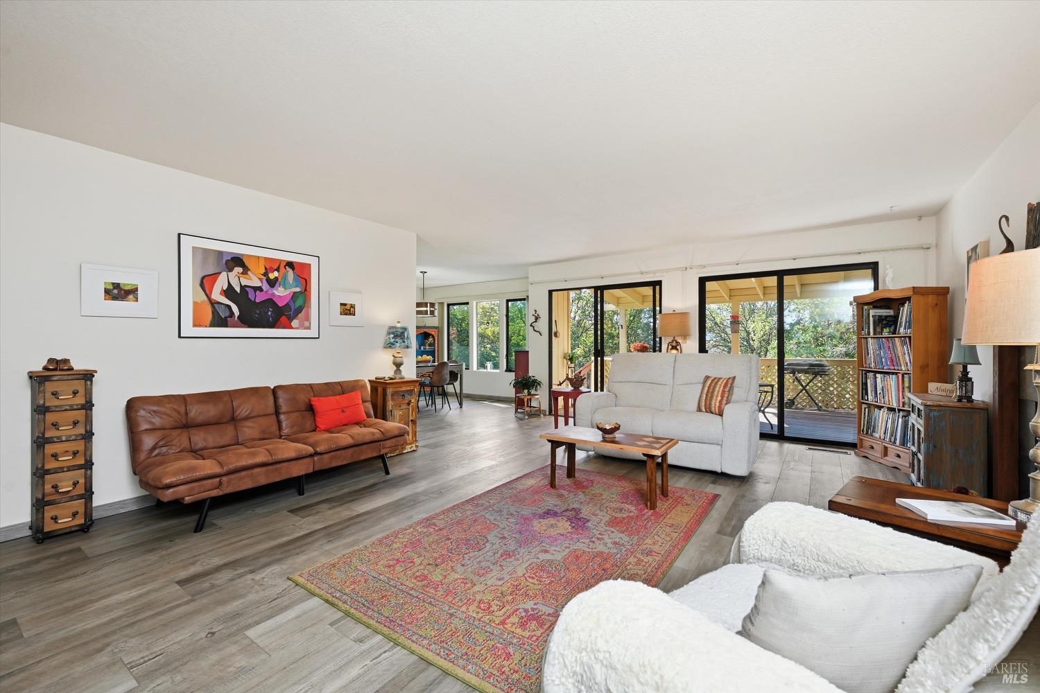 Detail Gallery Image 7 of 34 For 17937 Moon Hill Ct, Hidden Valley Lake,  CA 95467 - 3 Beds | 2 Baths