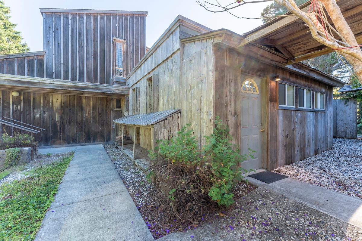 Detail Gallery Image 3 of 34 For 9001 N Highway 1 Unkn, Mendocino,  CA 95460 - 2 Beds | 0 Baths