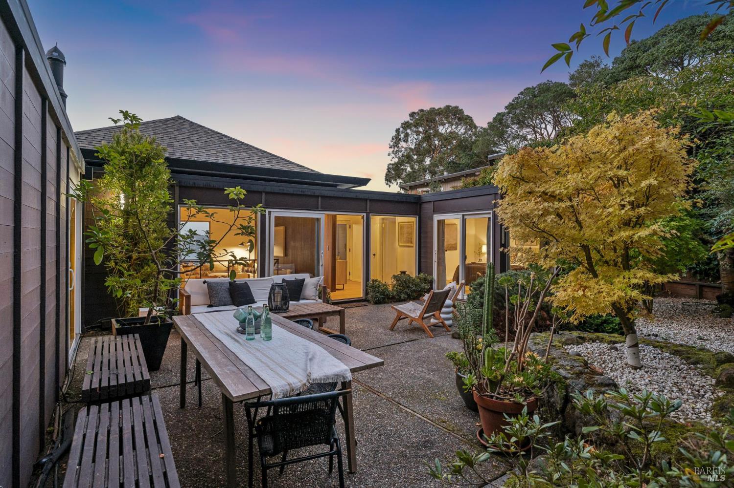 Detail Gallery Image 65 of 68 For 20 Crecienta Dr, Sausalito,  CA 94965 - 3 Beds | 2 Baths