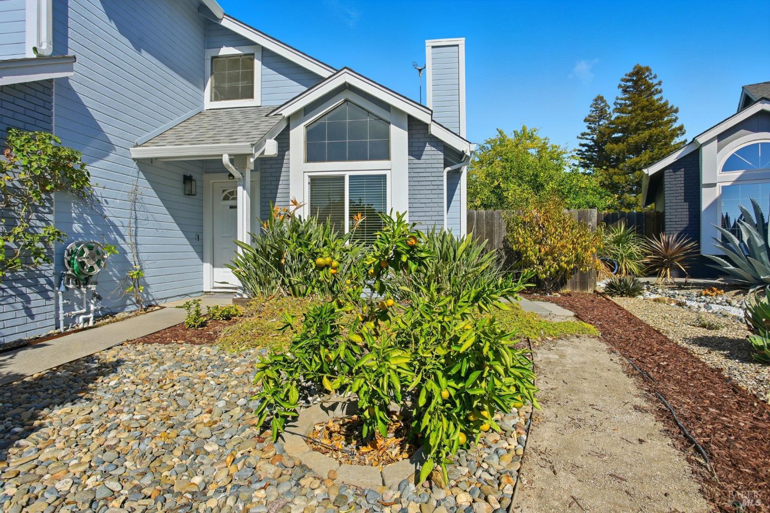 Detail Gallery Image 5 of 43 For 2420 Top Gallant Ct, Fairfield,  CA 94534 - 4 Beds | 2/1 Baths