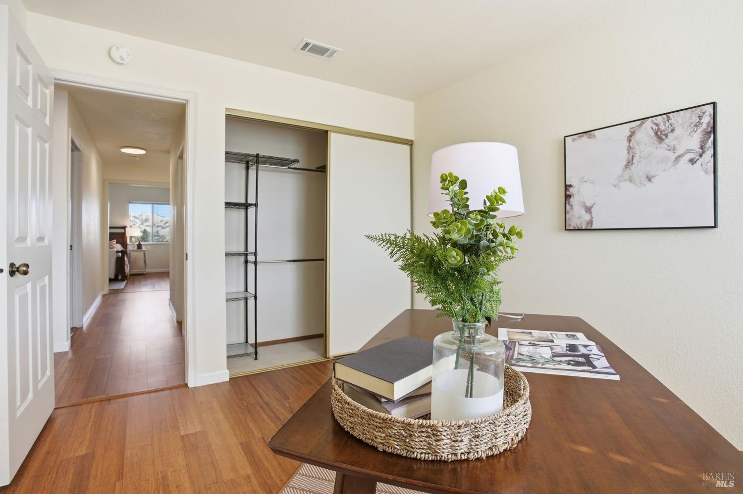 Detail Gallery Image 33 of 43 For 2420 Top Gallant Ct, Fairfield,  CA 94534 - 4 Beds | 2/1 Baths