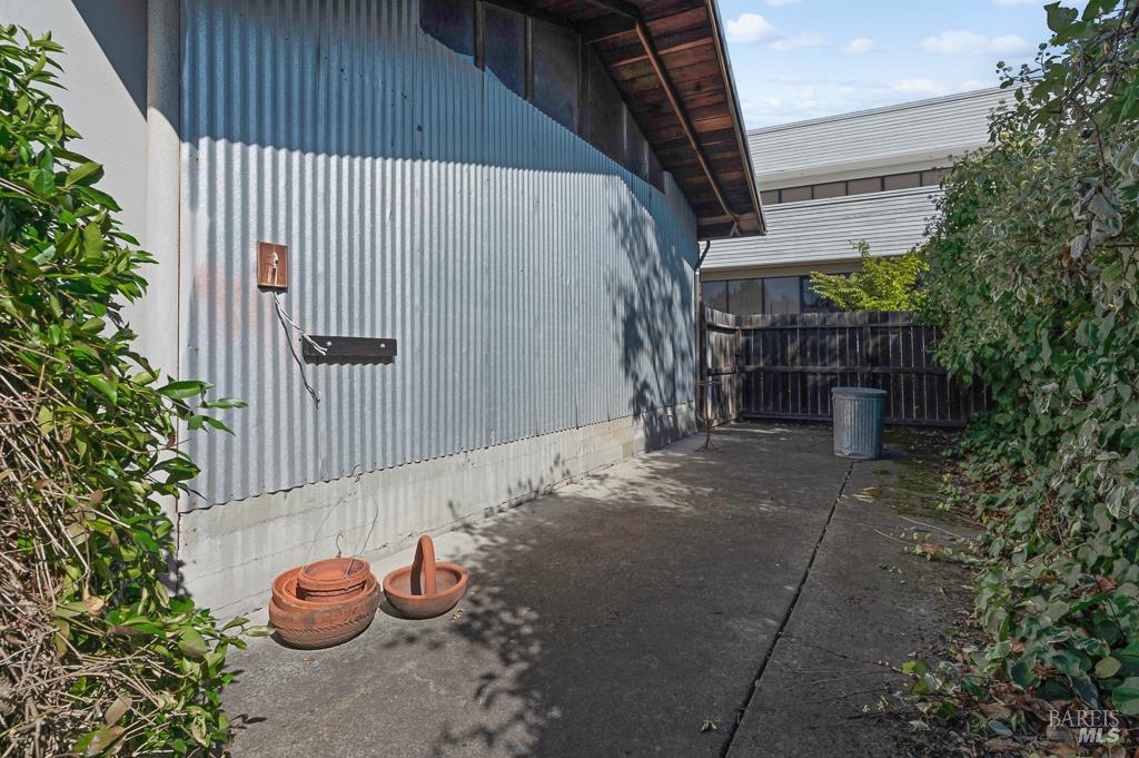 Detail Gallery Image 25 of 26 For 2260 Rowe Dr, Santa Rosa,  CA 95403 - 2 Beds | 1 Baths