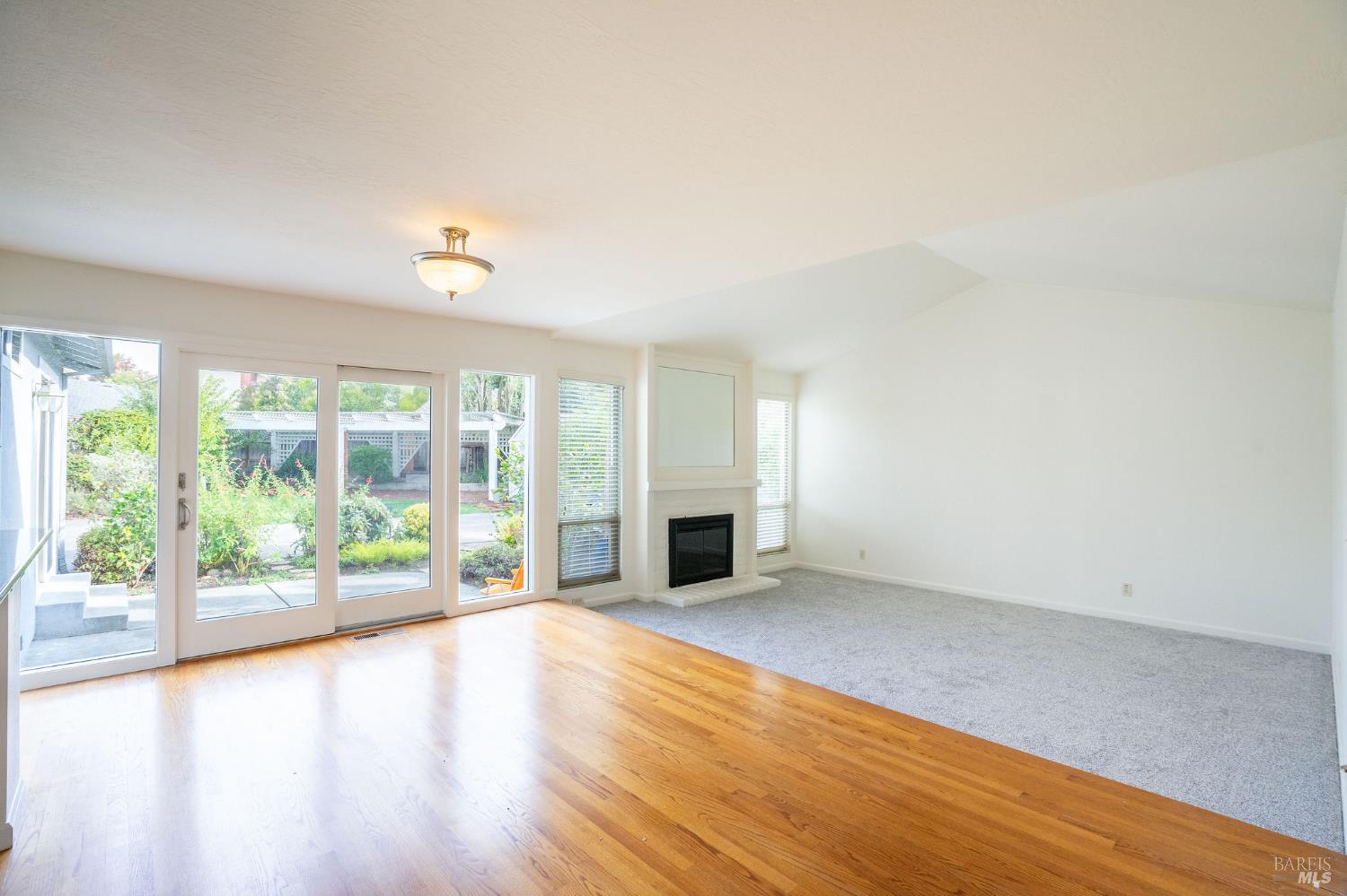 Detail Gallery Image 4 of 64 For 4248 Leafwood Cir, Santa Rosa,  CA 95405 - 3 Beds | 2 Baths