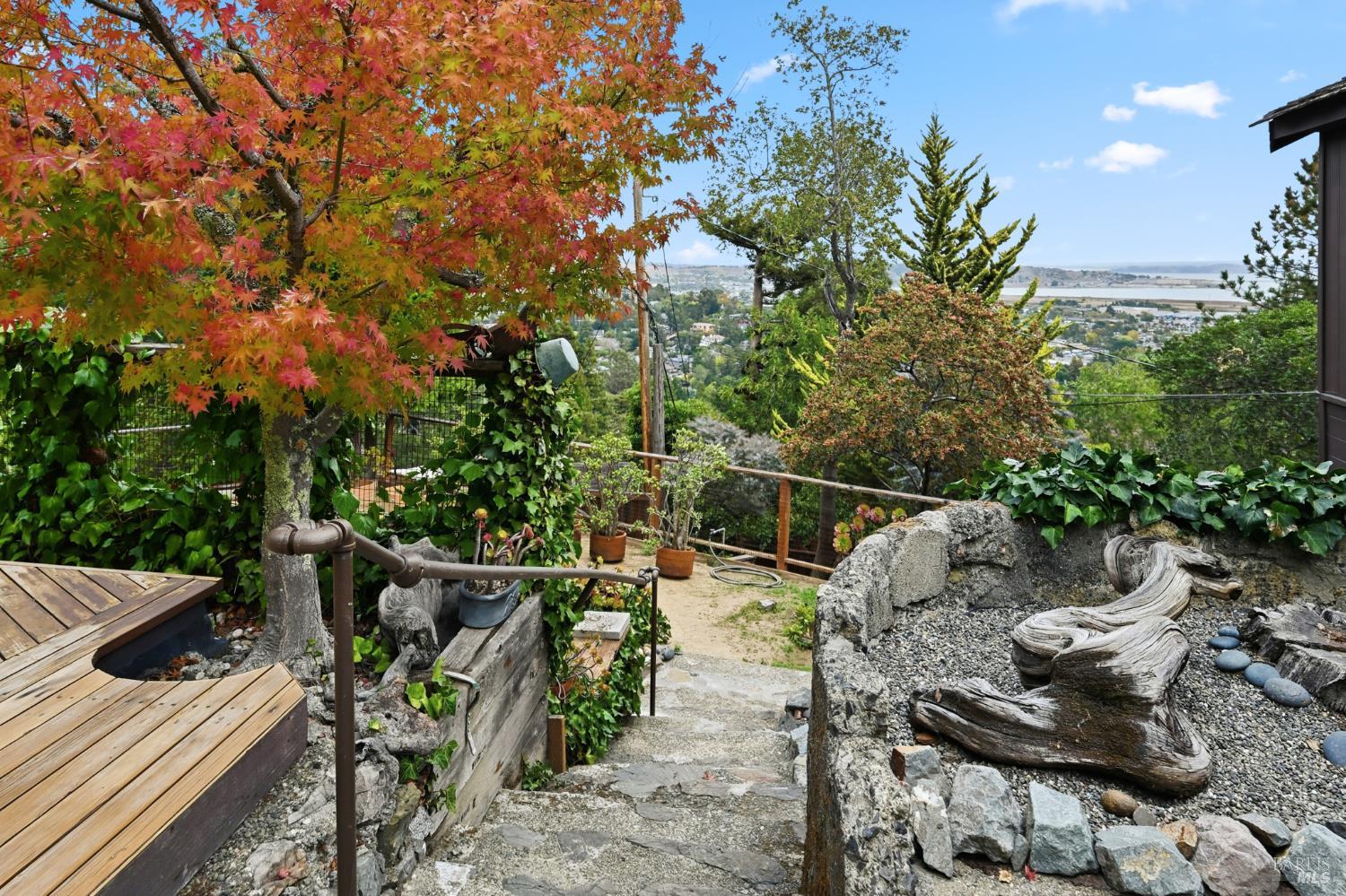 Detail Gallery Image 23 of 43 For 666 Redwood Ave, Corte Madera,  CA 94925 - 3 Beds | 2 Baths