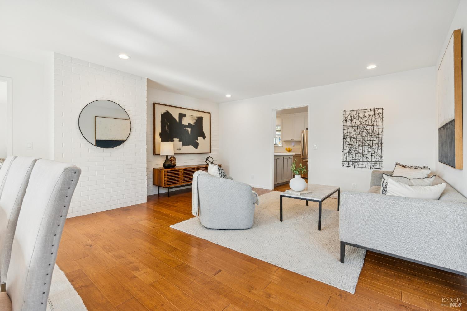 Detail Gallery Image 19 of 57 For 24 Bonnie Banks Way, San Rafael,  CA 94901 - 4 Beds | 3/1 Baths