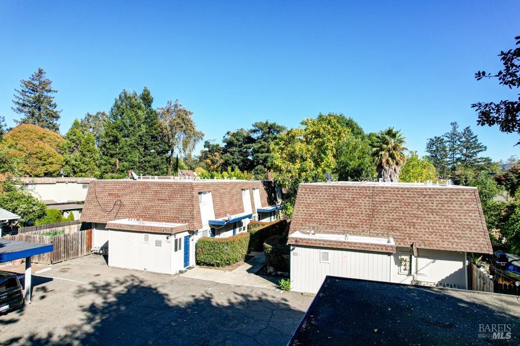 Detail Gallery Image 3 of 14 For 726 Orchard St, Santa Rosa,  CA 95404 - – Beds | – Baths