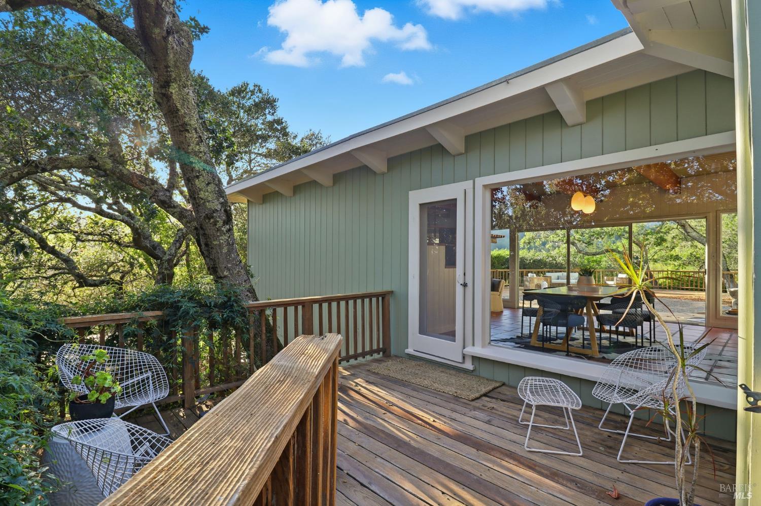 Detail Gallery Image 15 of 54 For 19 Cushing Dr, Mill Valley,  CA 94941 - 4 Beds | 3 Baths