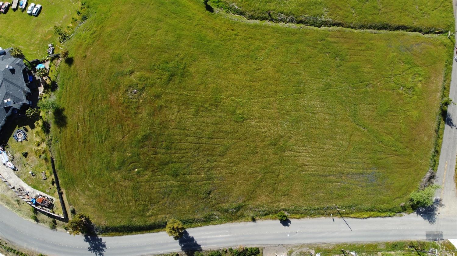 Detail Gallery Image 3 of 17 For 864 Los Alamos Rd, Santa Rosa,  CA 95409 - – Beds | – Baths