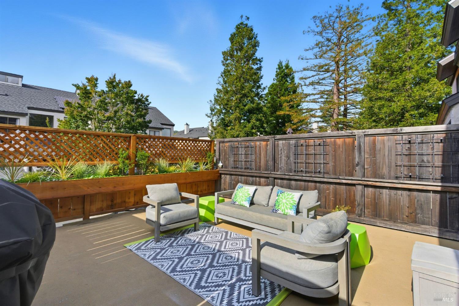 Detail Gallery Image 22 of 47 For 52 Park Ter, Mill Valley,  CA 94941 - 2 Beds | 1/1 Baths