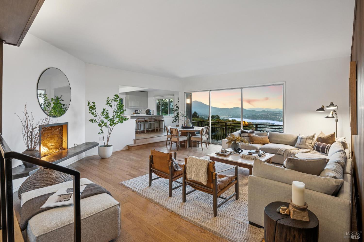 Detail Gallery Image 56 of 68 For 20 Crecienta Dr, Sausalito,  CA 94965 - 3 Beds | 2 Baths