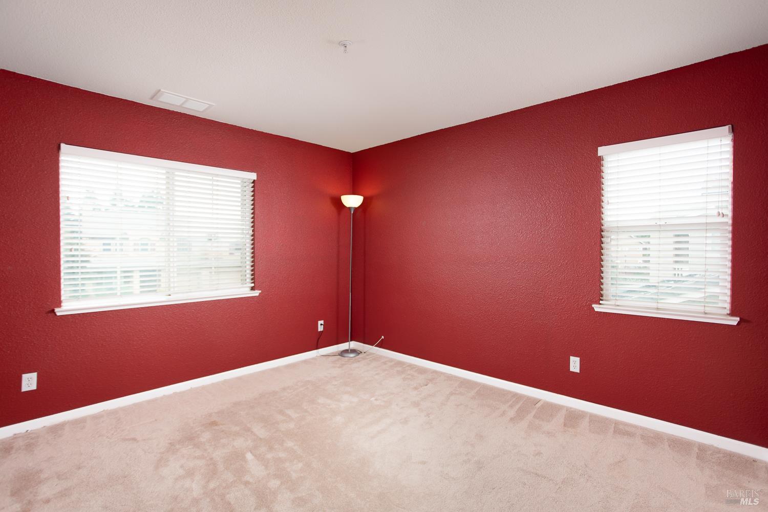 Detail Gallery Image 41 of 68 For 1440 Folsom Downs Cir, Dixon,  CA 95620 - 5 Beds | 3/1 Baths