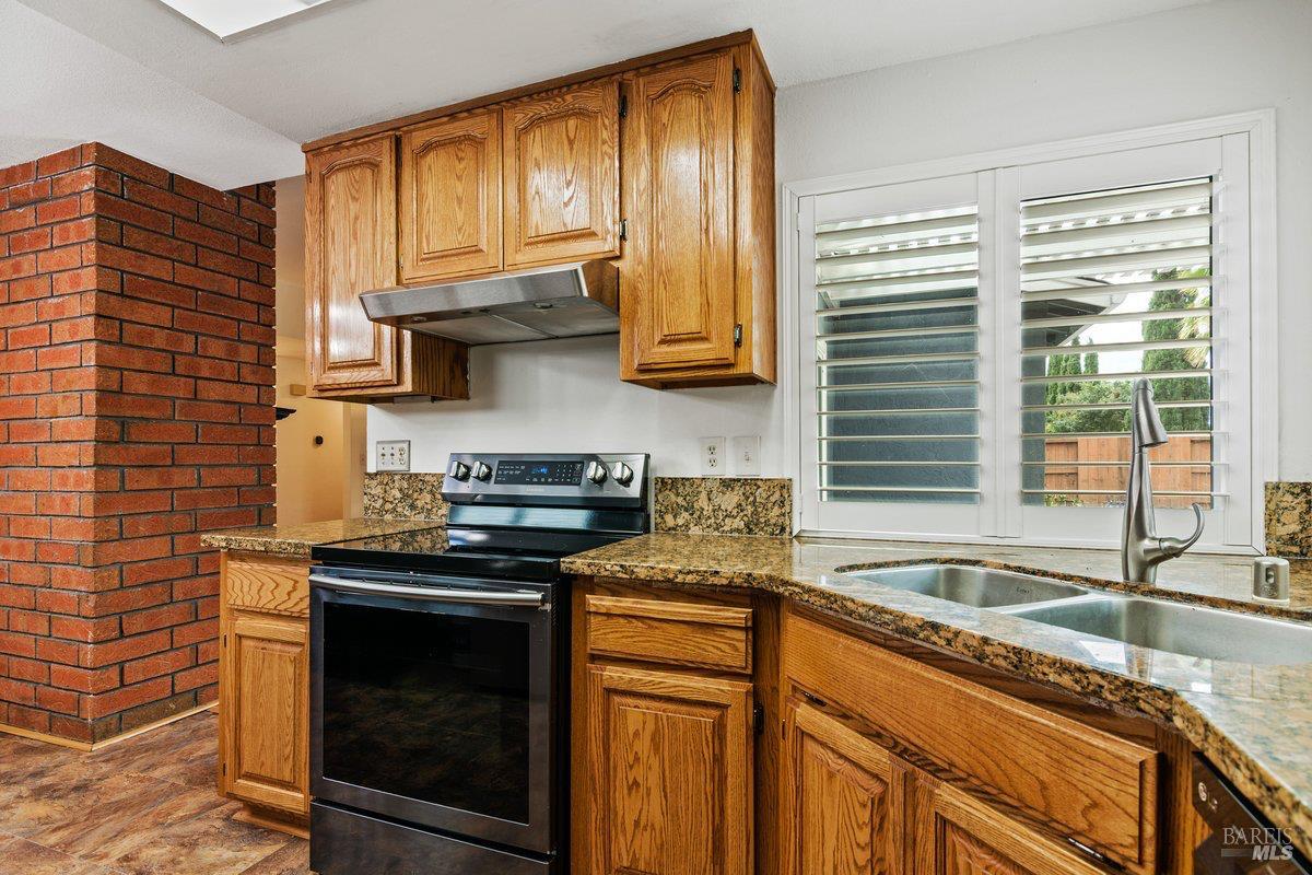 Detail Gallery Image 9 of 24 For 1275 Granada St, Vallejo,  CA 94591 - 3 Beds | 2 Baths