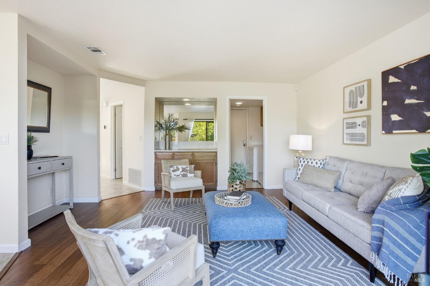 Detail Gallery Image 22 of 43 For 2420 Top Gallant Ct, Fairfield,  CA 94534 - 4 Beds | 2/1 Baths