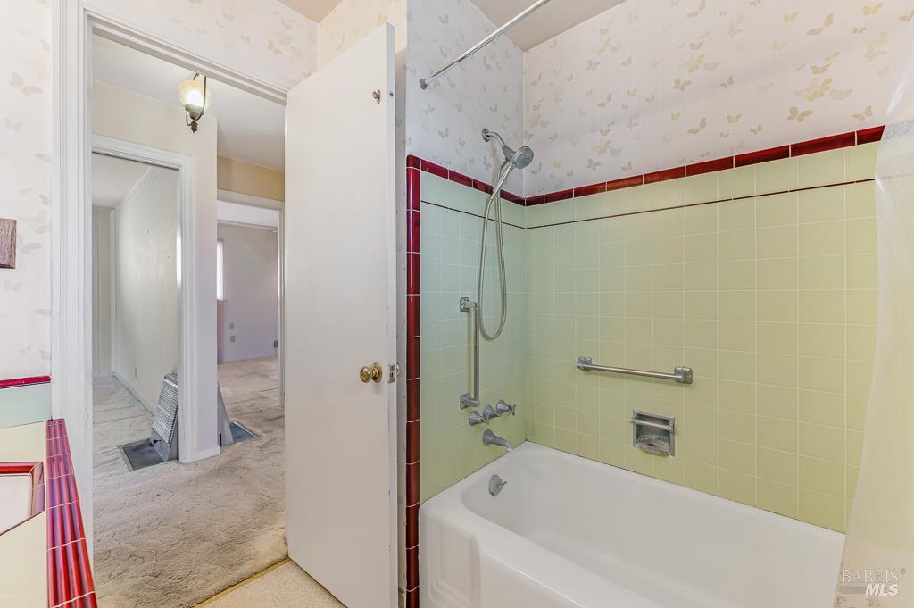 Detail Gallery Image 15 of 26 For 2260 Rowe Dr, Santa Rosa,  CA 95403 - 2 Beds | 1 Baths