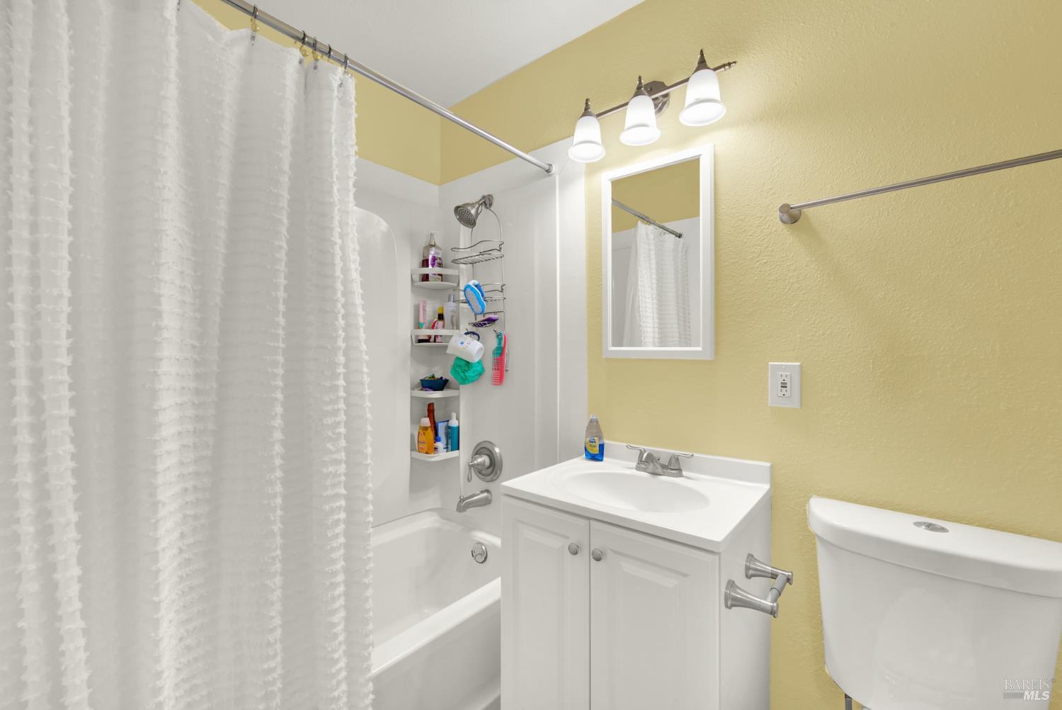 Detail Gallery Image 18 of 27 For 1712 Arthur Ct, Fairfield,  CA 94533 - – Beds | – Baths