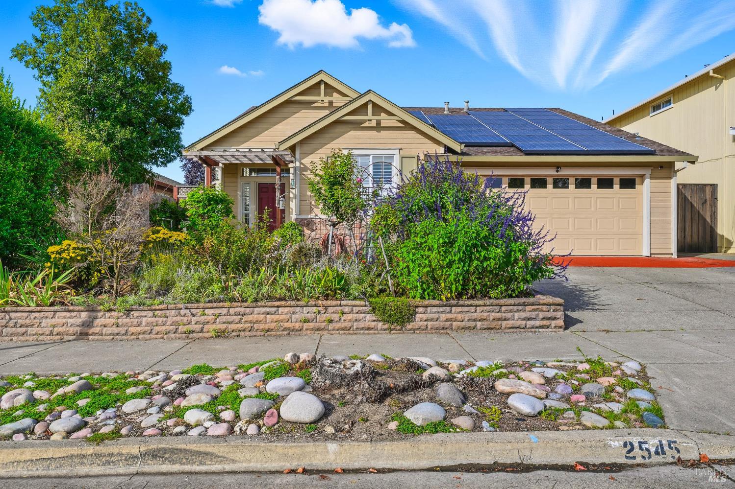 2545 Thistle Creek Street