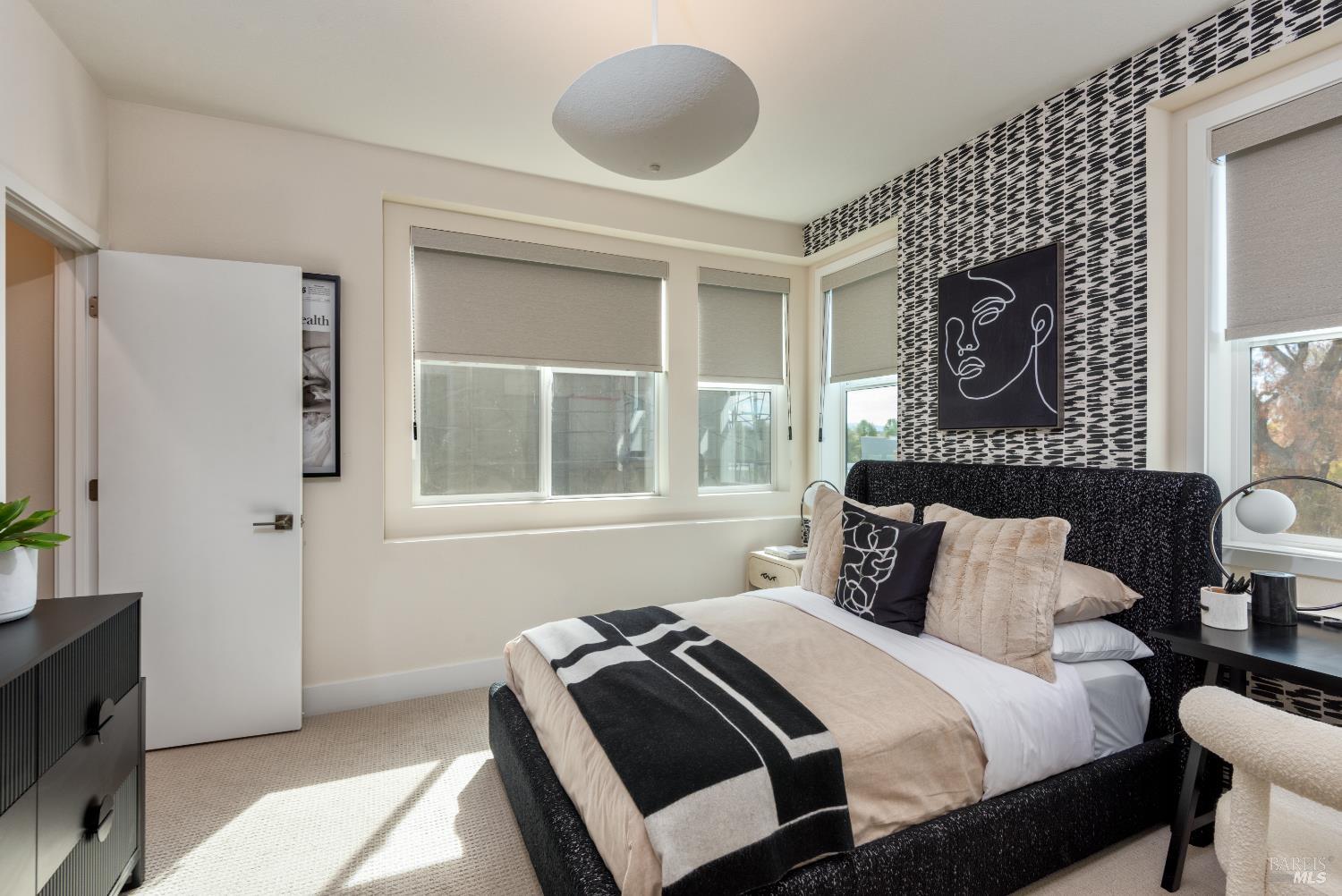 Detail Gallery Image 3 of 5 For 241 Montague Expressway Unkn, Milpitas,  CA 95035 - 2 Beds | 2 Baths