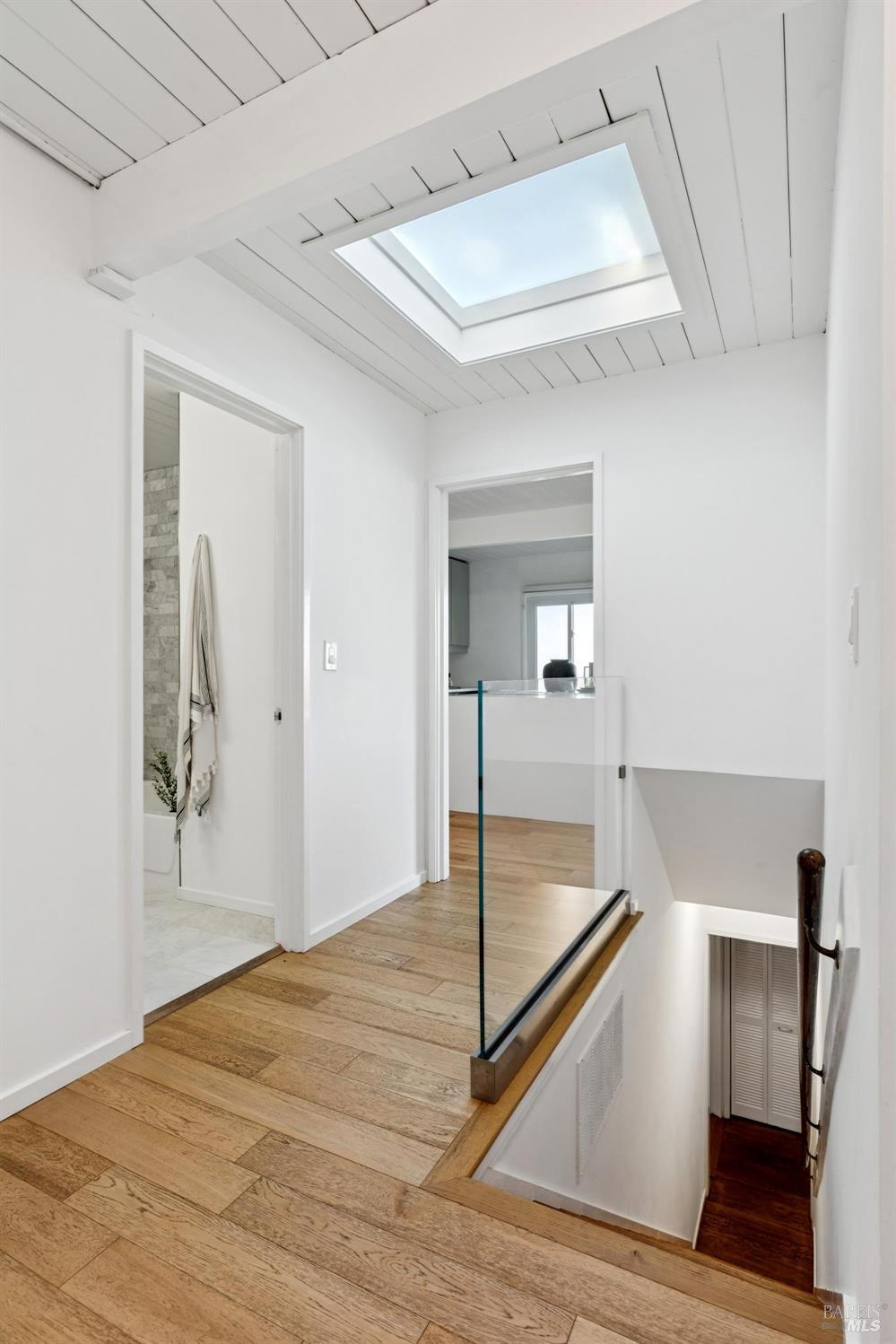 Detail Gallery Image 46 of 68 For 20 Crecienta Dr, Sausalito,  CA 94965 - 3 Beds | 2 Baths