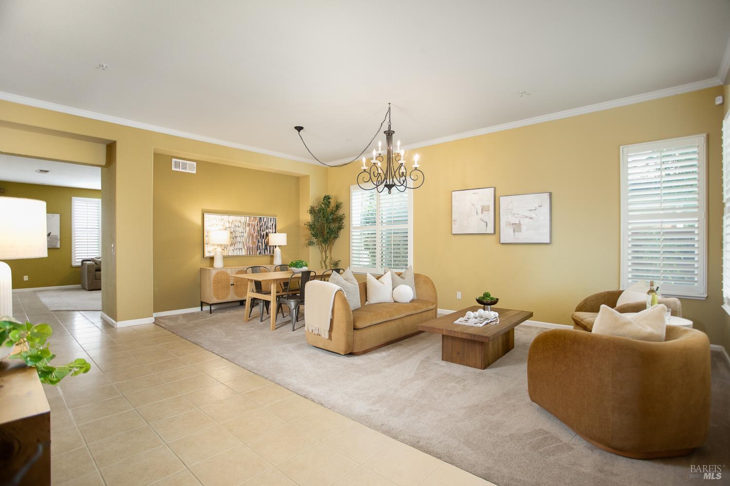 Detail Gallery Image 5 of 68 For 1440 Folsom Downs Cir, Dixon,  CA 95620 - 5 Beds | 3/1 Baths