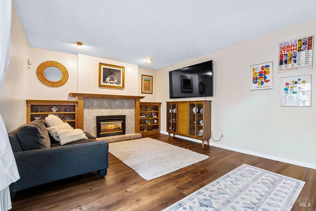 Detail Gallery Image 6 of 75 For 2635 Canterbury Dr, Santa Rosa,  CA 95405 - 3 Beds | 2 Baths