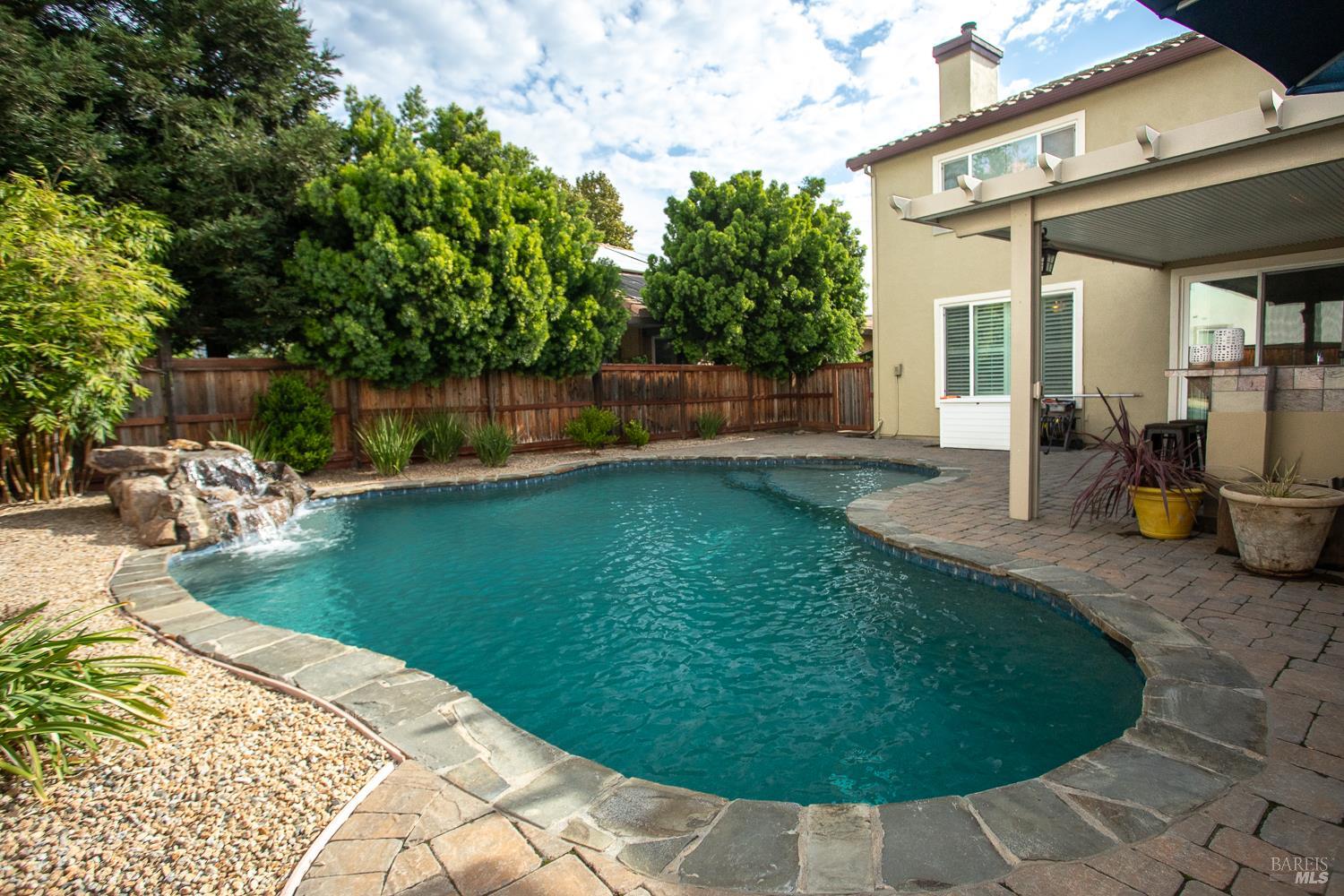 Detail Gallery Image 47 of 68 For 1440 Folsom Downs Cir, Dixon,  CA 95620 - 5 Beds | 3/1 Baths