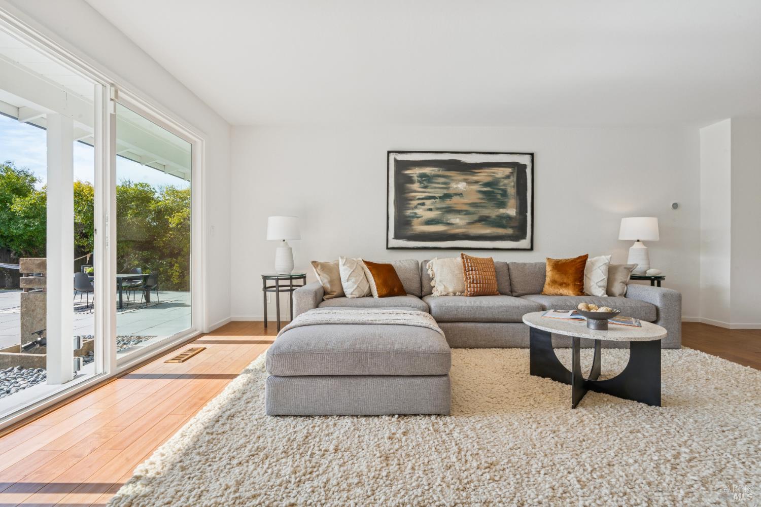 Detail Gallery Image 9 of 57 For 24 Bonnie Banks Way, San Rafael,  CA 94901 - 4 Beds | 3/1 Baths