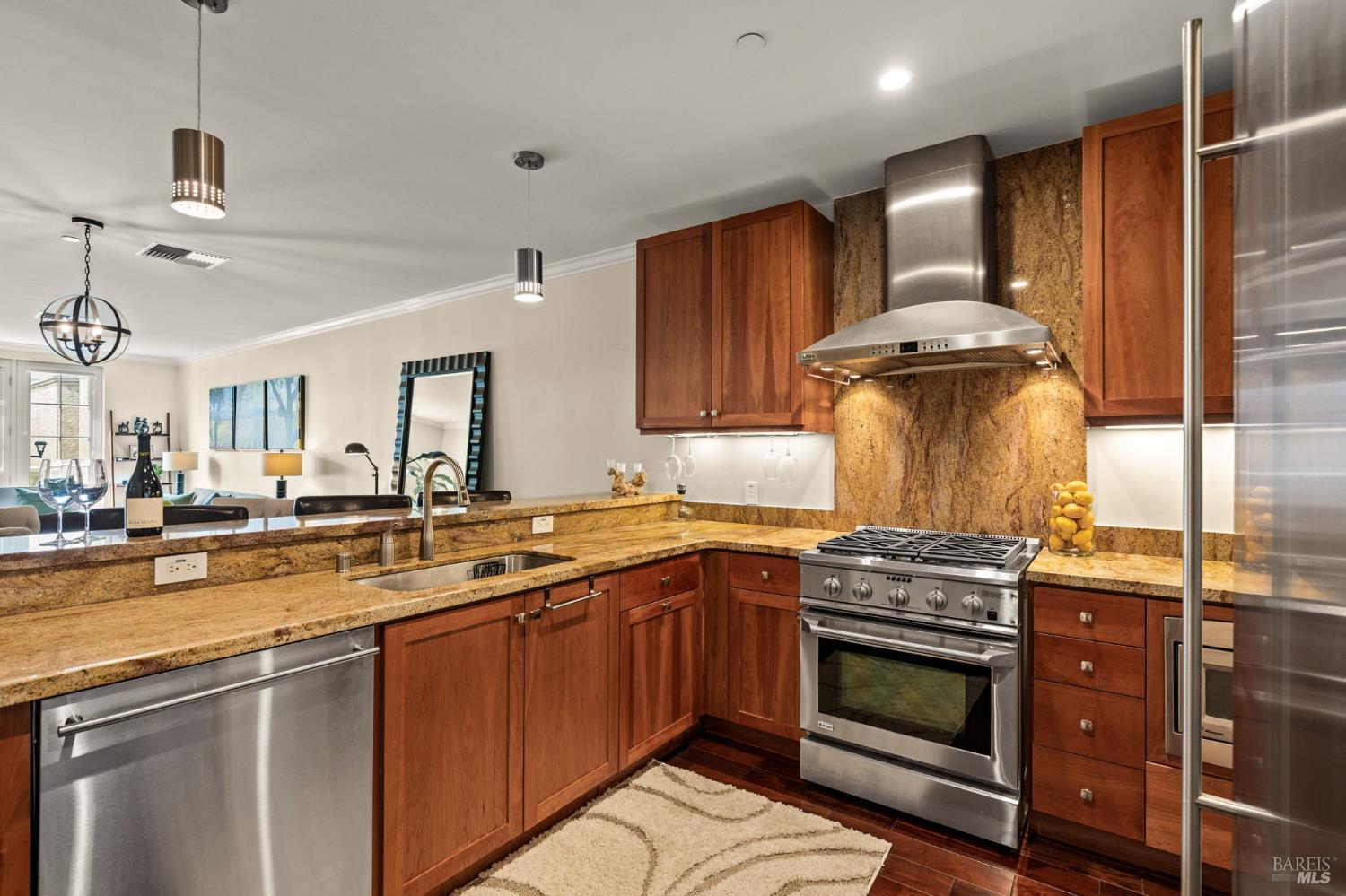 Detail Gallery Image 13 of 26 For 588 Main St #204,  Napa,  CA 94559 - 1 Beds | 1 Baths