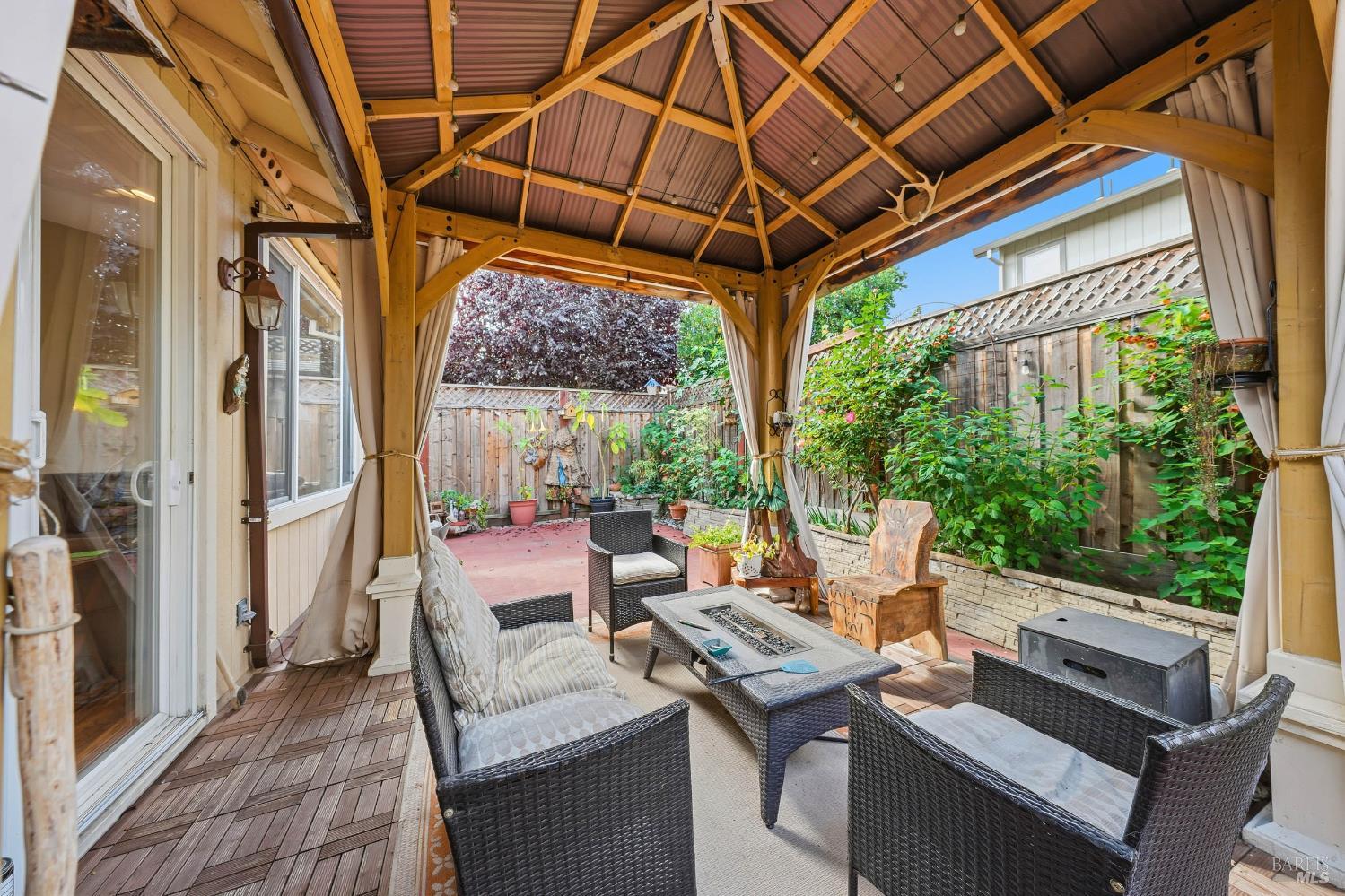 Detail Gallery Image 50 of 59 For 2545 Thistle Creek St, Santa Rosa,  CA 95404 - 3 Beds | 2 Baths