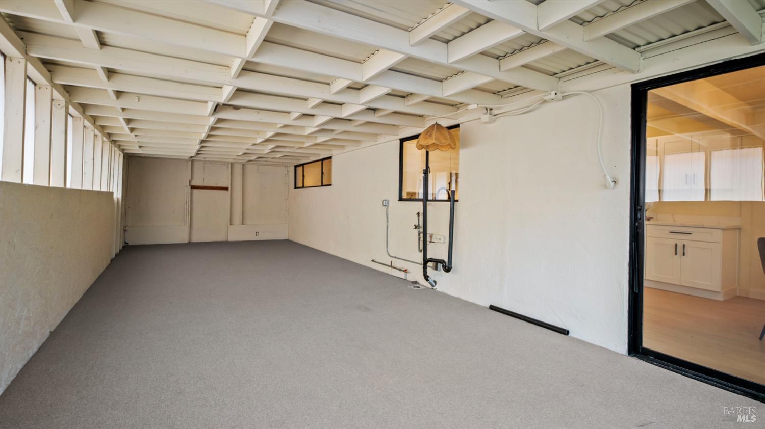 Detail Gallery Image 30 of 38 For 65 Arlington Dr, Petaluma,  CA 94952 - 3 Beds | 2 Baths