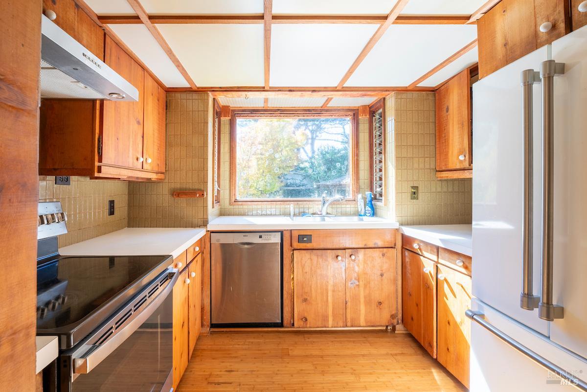 Detail Gallery Image 7 of 34 For 9001 N Highway 1 Unkn, Mendocino,  CA 95460 - 2 Beds | 0 Baths