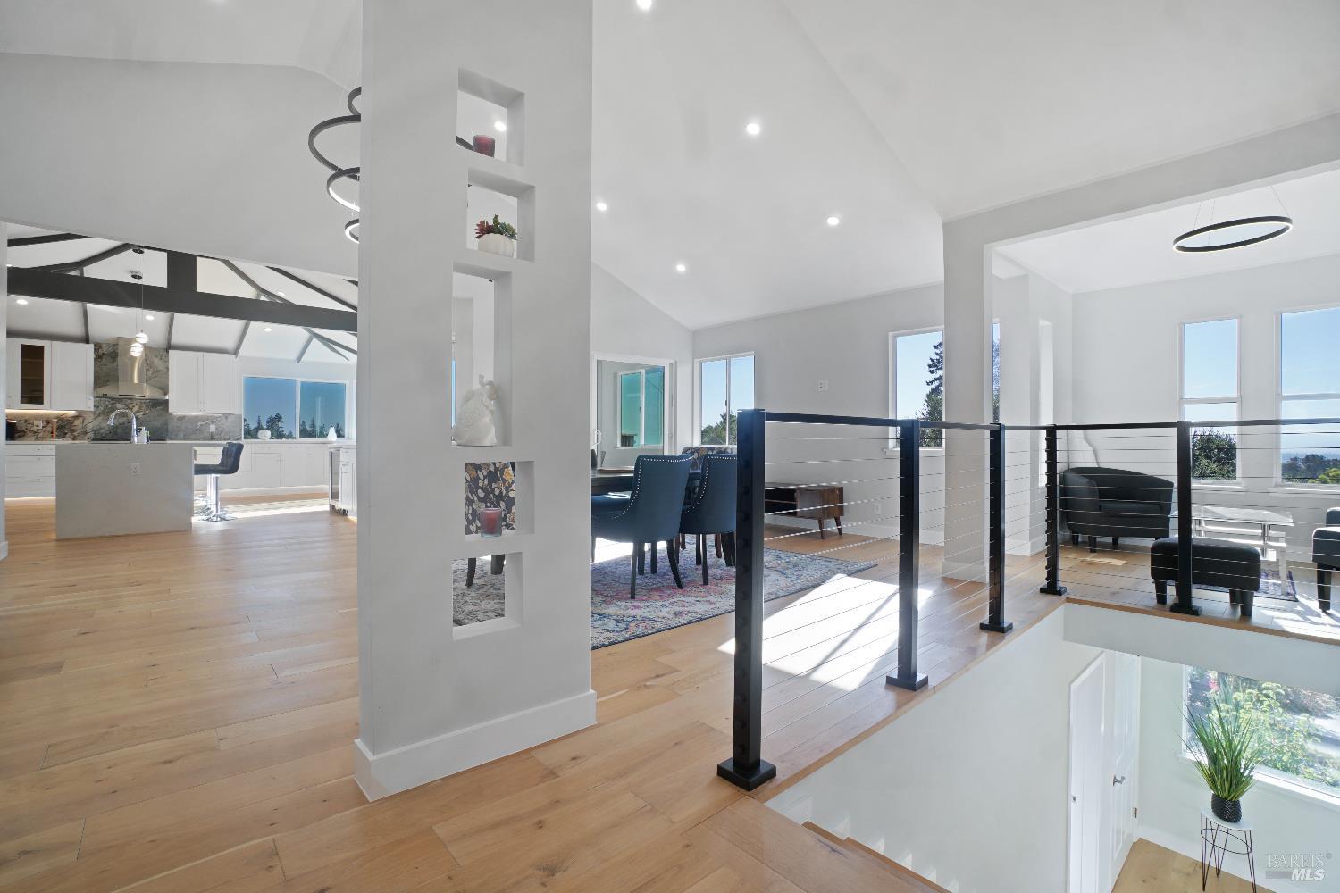 Detail Gallery Image 7 of 34 For 3330 Monterey Blvd, Oakland,  CA 94602 - 5 Beds | 3/1 Baths