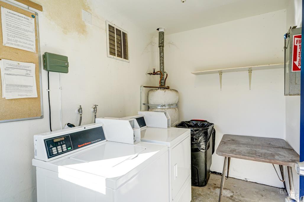 Detail Gallery Image 13 of 14 For 726 Orchard St, Santa Rosa,  CA 95404 - – Beds | – Baths