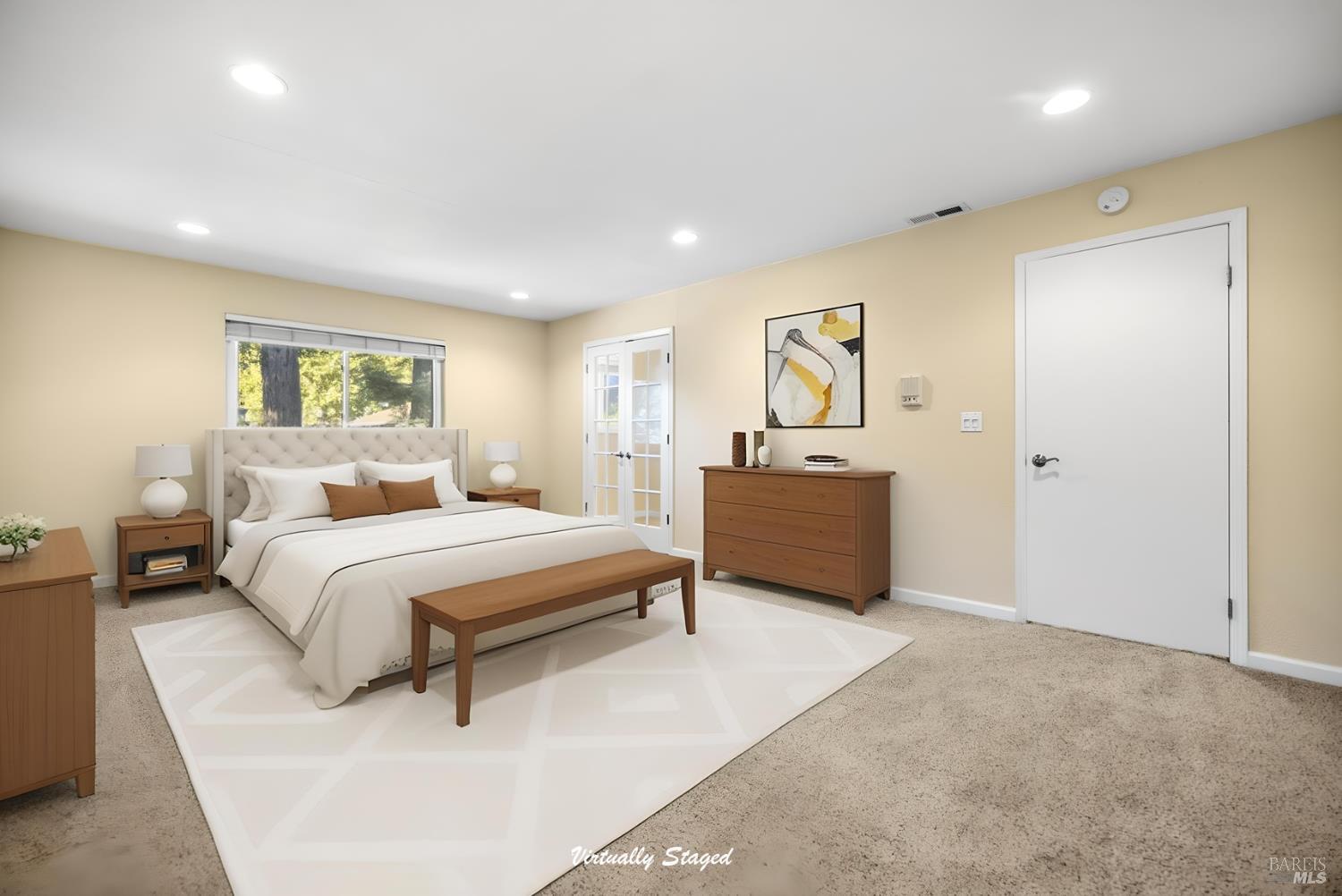 Detail Gallery Image 15 of 26 For 985 Hacienda Cir, Rohnert Park,  CA 94928 - 2 Beds | 1/1 Baths