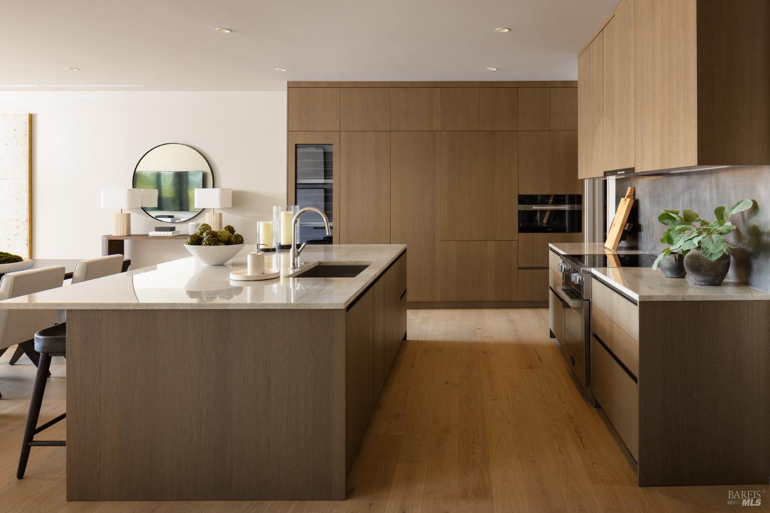 Front Image Thumbnail for BA325093952