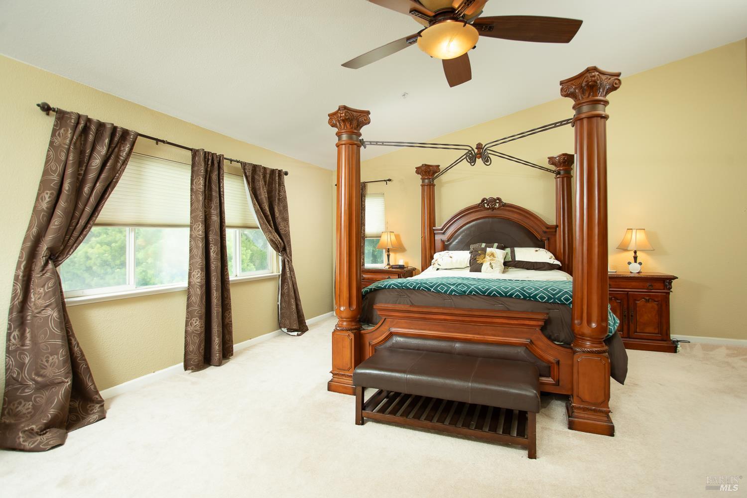 Detail Gallery Image 33 of 68 For 1440 Folsom Downs Cir, Dixon,  CA 95620 - 5 Beds | 3/1 Baths