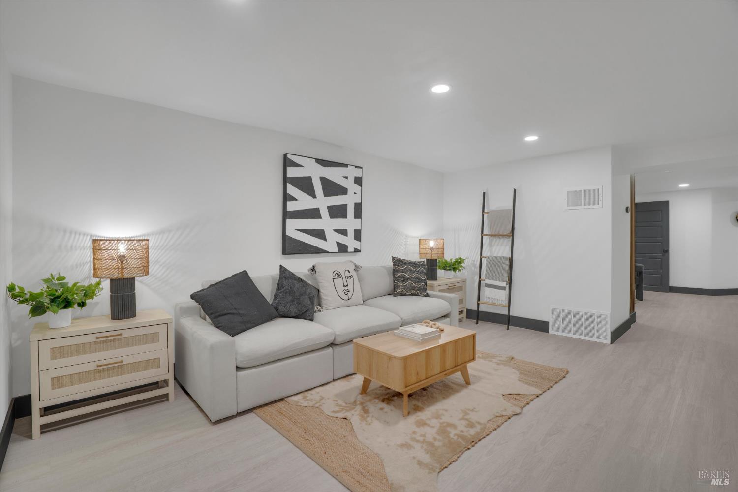 Detail Gallery Image 28 of 57 For 431 Brown St, Napa,  CA 94559 - 5 Beds | 2 Baths