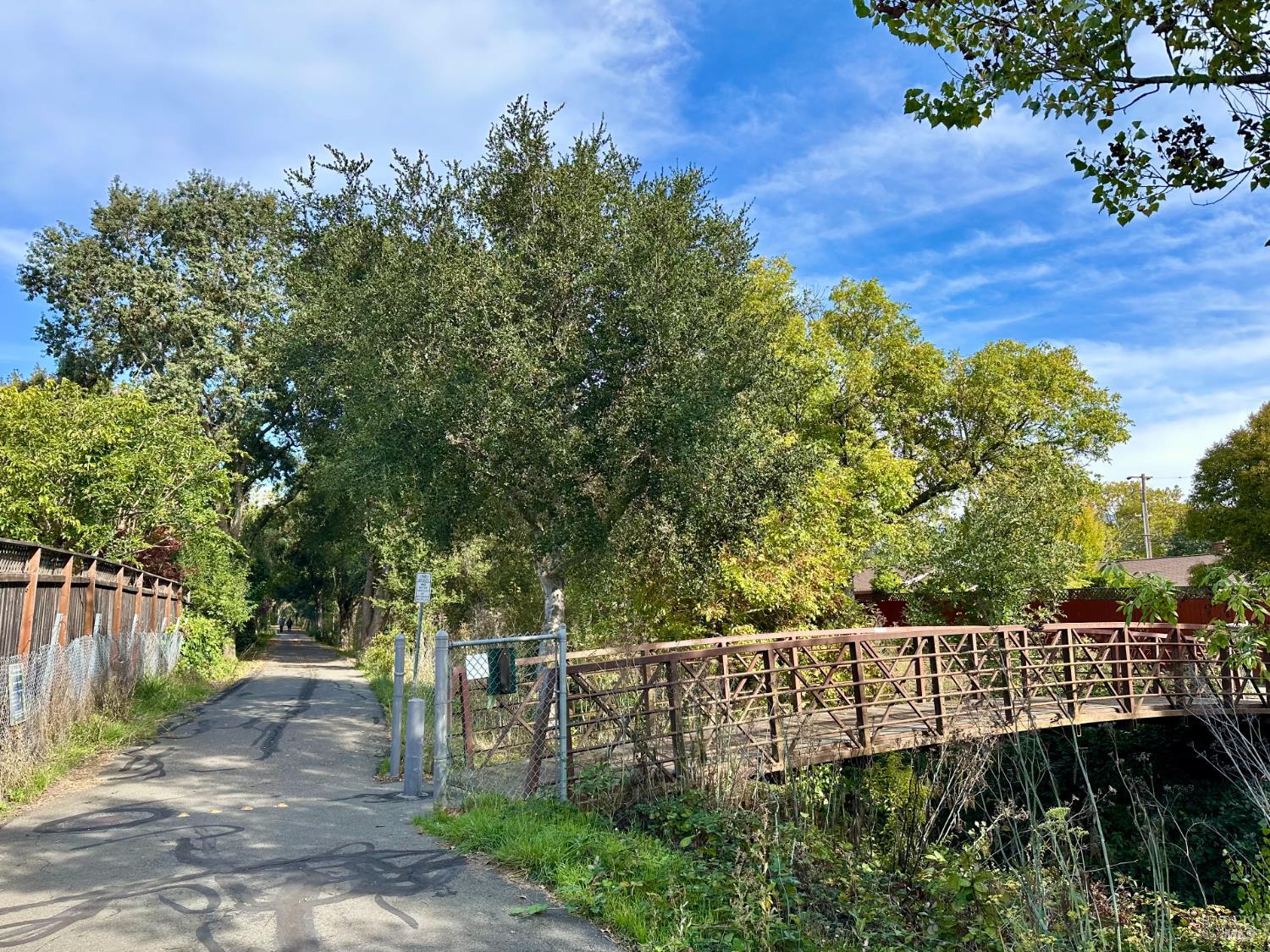 Detail Gallery Image 3 of 48 For 1124 Sunnyslope Dr, Santa Rosa,  CA 95404 - 4 Beds | 2 Baths