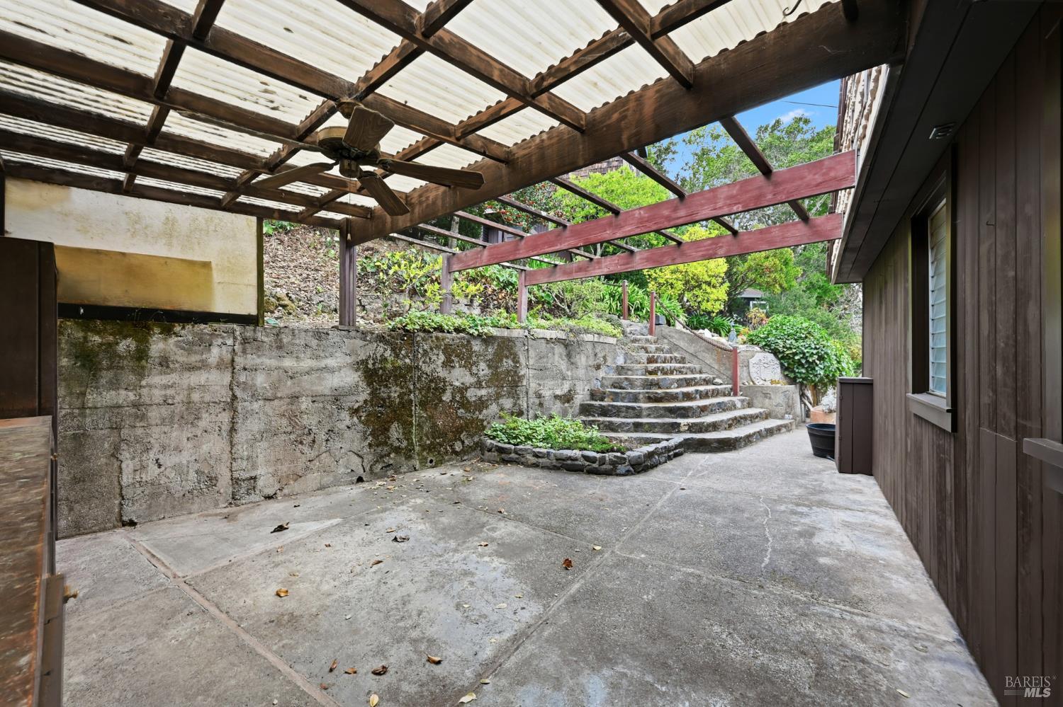 Detail Gallery Image 24 of 43 For 666 Redwood Ave, Corte Madera,  CA 94925 - 3 Beds | 2 Baths