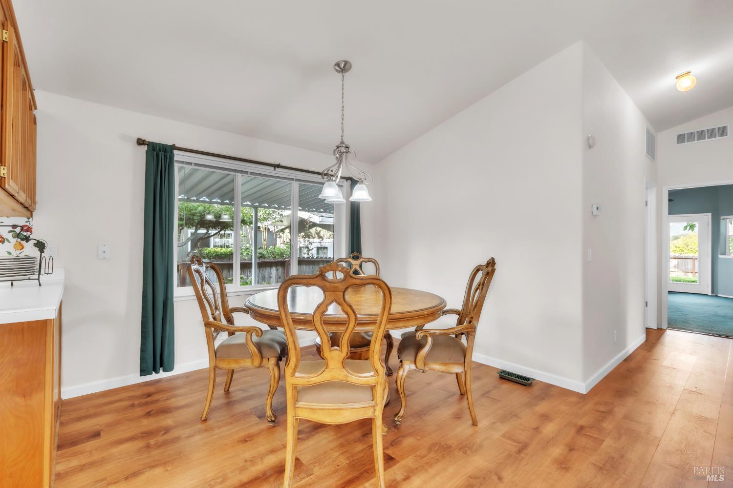 Detail Gallery Image 17 of 28 For 105 Claret Cir, Yountville,  CA 94559 - 2 Beds | 2 Baths