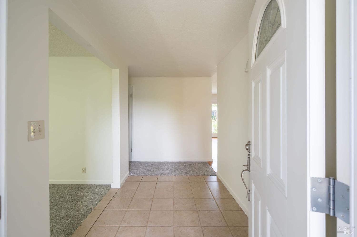 Detail Gallery Image 15 of 64 For 4248 Leafwood Cir, Santa Rosa,  CA 95405 - 3 Beds | 2 Baths