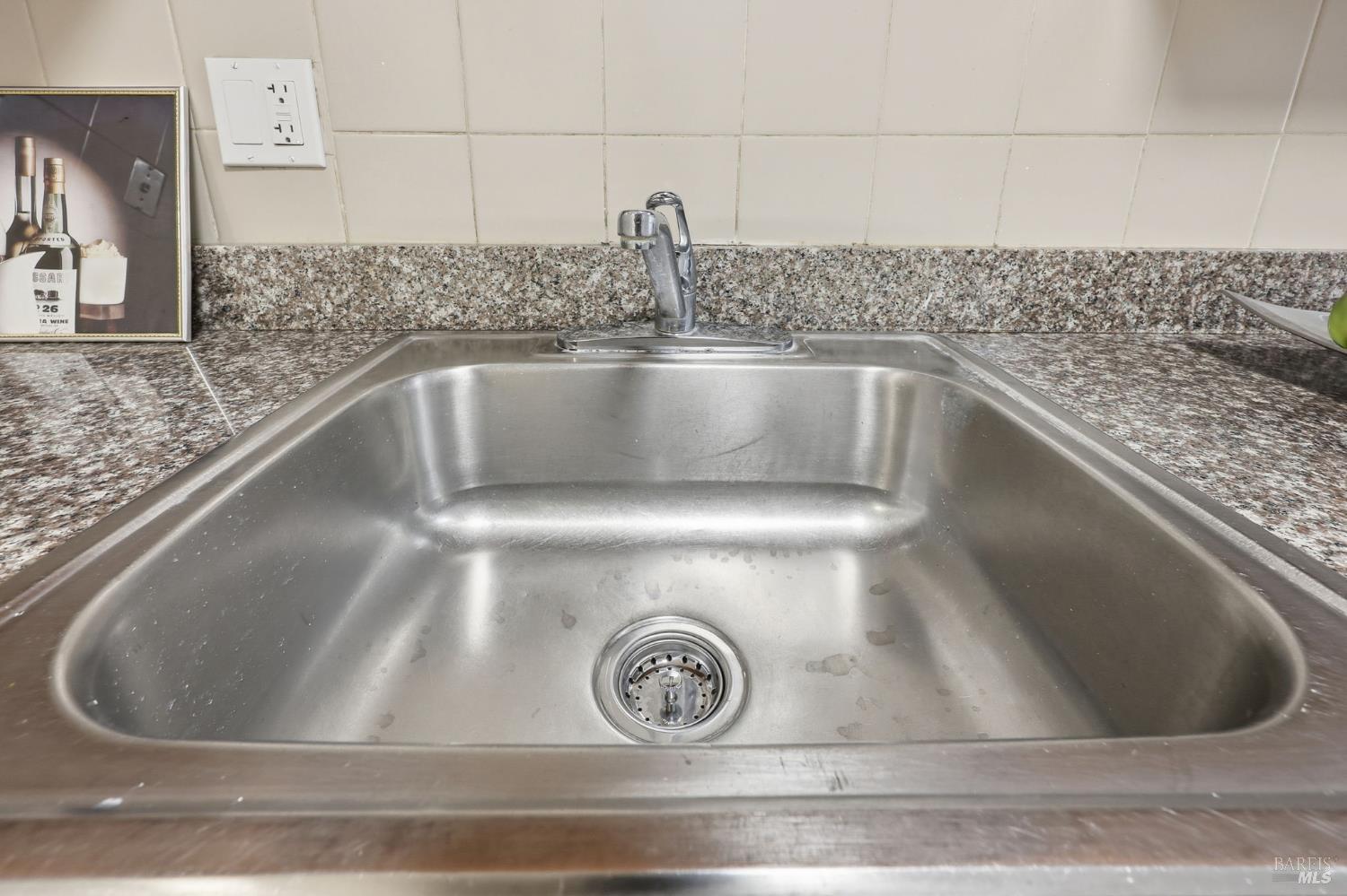 Detail Gallery Image 10 of 43 For 788 Simpson Pl, Santa Rosa,  CA 95401 - 3 Beds | 1/1 Baths